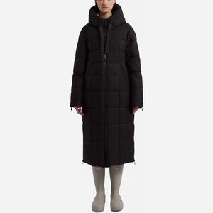 Hunter Women's Long Black Puffer Jacket